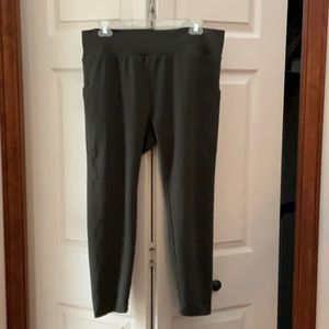 Lou & Grey Olive Leggings